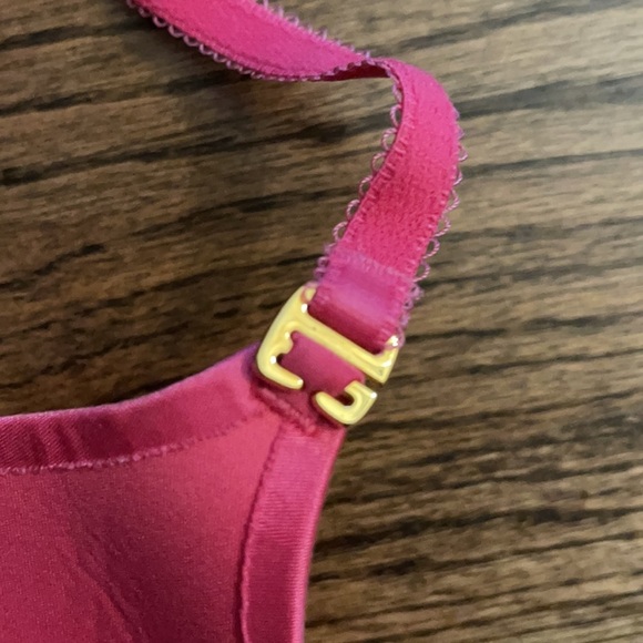 Victoria’s Secret The Miracle Bra Push Up  Bra - Picture 8 of 8